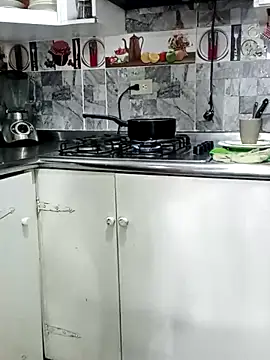 sexymomsn online show from 05/04/26, 01:51