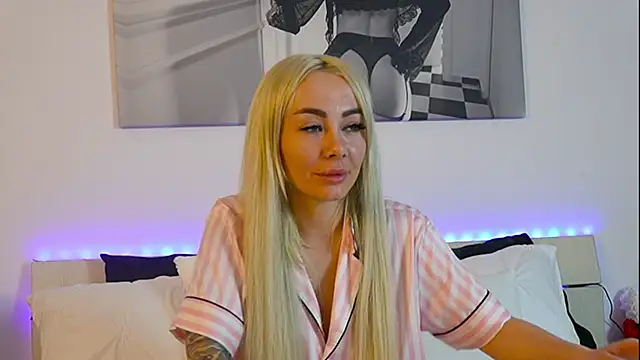 Snapshot of FrancescaGrayy chatting on 06/07/26, 07:06 FrancescaGrayy online show from 06/07/26, 07:06