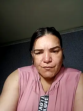 Snapshot of Zuleyka_69 chatting on 04/15/26, 10:11 Zuleyka 69 online show from 04/15/26, 10:11
