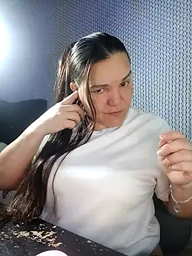 Snapshot of Zuleyka_69 chatting on 04/25/26, 09:12 Zuleyka 69 online show from 04/25/26, 09:12