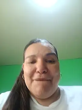 Snapshot of Zuleyka_69 chatting on 05/14/26, 10:27 Zuleyka 69 online show from 05/14/26, 10:27