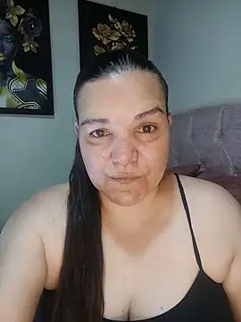 Snapshot of Zuleyka_69 chatting on 05/31/26, 07:04 Zuleyka 69 online show from 05/31/26, 07:04
