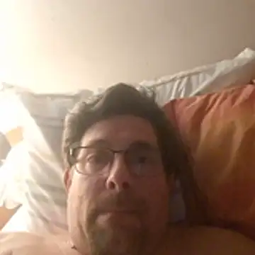 Snapshot of peyo91 chatting on 03/26/26, 10:15 peyo91 online show from 03/26/26, 10:15