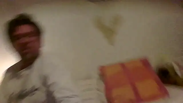 Snapshot of peyo91 chatting on 04/01/26, 06:49 peyo91 online show from 04/01/26, 06:49