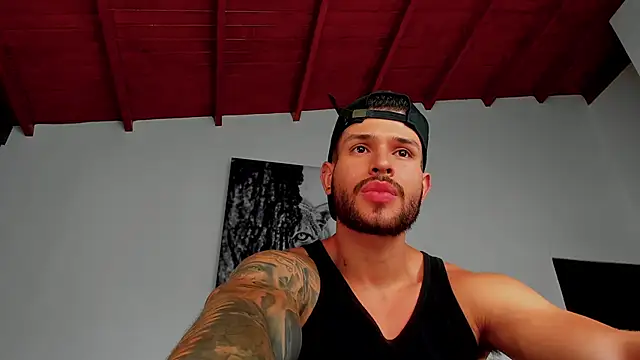 Snapshot of Santos_ramirez1 chatting on 03/23/26, 01:48 Santos ramirez1 online show from 03/23/26, 01:48