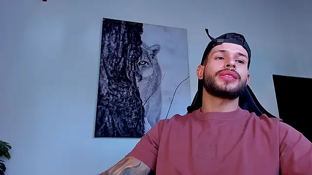 Snapshot of Santos_ramirez1 chatting on 06/21/26, 02:19 Santos ramirez1 online show from 06/21/26, 02:19