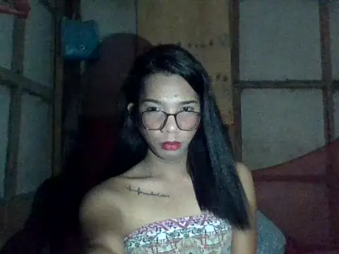Snapshot of Lady_trix01 chatting on 04/16/26, 06:03 Lady trix01 online show from 04/16/26, 06:03