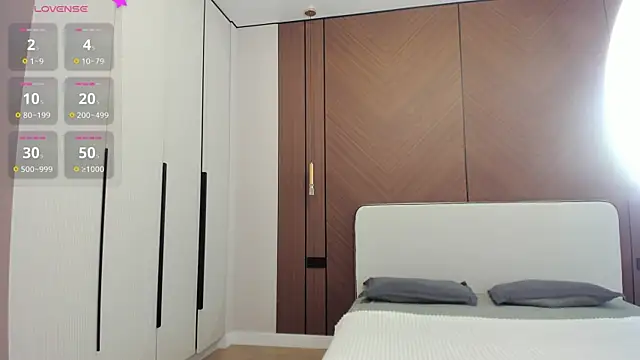 Snapshot of Takanasin chatting on 04/23/26, 11:31 Takanasin online show from 04/23/26, 11:31