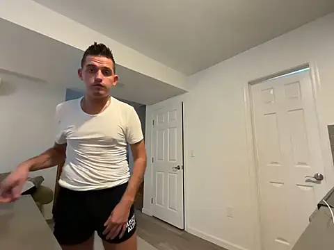 Snapshot of eastcoastrussian chatting on 04/22/26, 09:27 eastcoastrussian online show from 04/22/26, 09:27