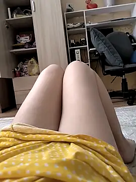 Snapshot of _Yourpussy_ chatting on 04/16/26, 03:35 Yourpussy online show from 04/16/26, 03:35