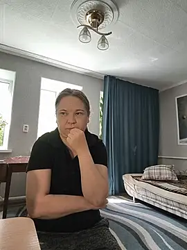 Snapshot of _Yourpussy_ chatting on 05/20/26, 10:10 Yourpussy online show from 05/20/26, 10:10
