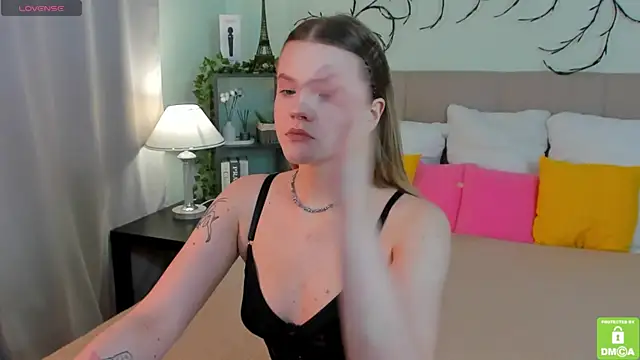 Emma peach online show from 07/11/26, 07:44