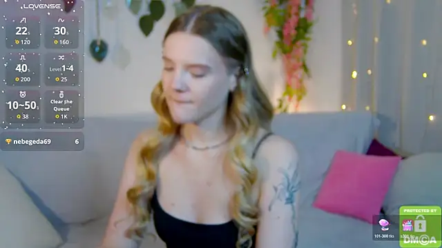 Emma peach online show from 07/18/26, 12:48