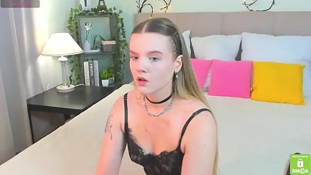 Emma peach online show from 08/08/26, 07:32