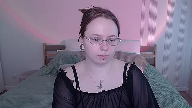 SelenaLily online show from 04/04/26, 02:25