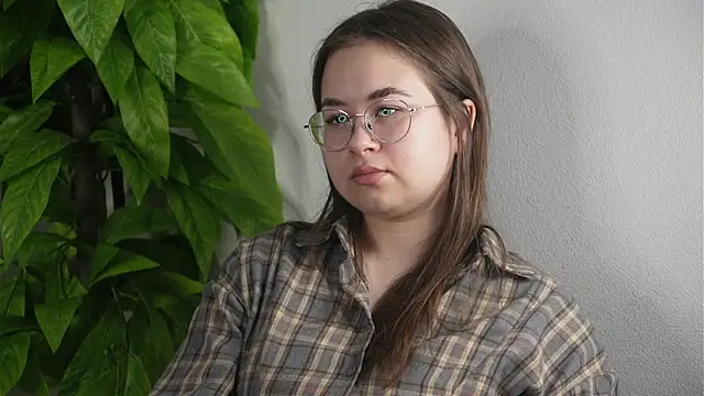 TiffaneySpikes online show from 03/23/26, 10:52