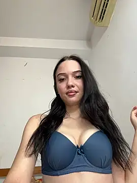 Snapshot of icedrosemarye chatting on 07/18/26, 01:48 icedrosemarye online show from 07/18/26, 01:48