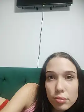 Snapshot of icedrosemarye chatting on 08/02/26, 03:21 icedrosemarye online show from 08/02/26, 03:21
