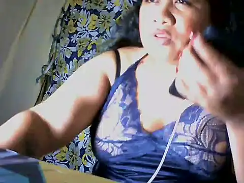Snapshot of wild_Joan chatting on 05/20/26, 04:02 wild Joan online show from 05/20/26, 04:02