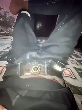 Snapshot of classicraaz chatting on 03/28/26, 04:06 classicraaz online show from 03/28/26, 04:06