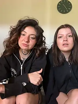 milou xtx online show from 04/08/26, 10:15