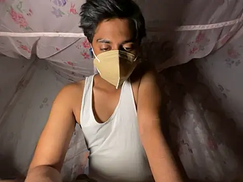 Snapshot of sinner2511 chatting on 03/26/26, 04:23 sinner2511 online show from 03/26/26, 04:23