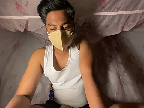 Snapshot of sinner2511 chatting on 04/10/26, 04:01 sinner2511 online show from 04/10/26, 04:01