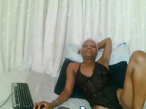 Snapshot of SexySlimMelanin7 chatting on 04/05/26, 08:17 SexySlimMelanin7 online show from 04/05/26, 08:17
