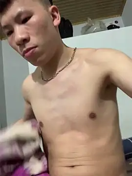 huuong1 online show from 04/13/26, 03:45