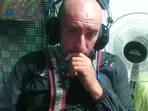 Snapshot of AlxAmr89 chatting on 04/27/26, 10:19 AlxAmr89 online show from 04/27/26, 10:19