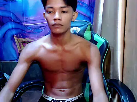 Snapshot of pinoy_lowey18 chatting on 03/25/26, 06:47 pinoy lowey18 online show from 03/25/26, 06:47