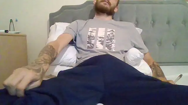 feetlovrr94 online show from 05/08/26, 02:55