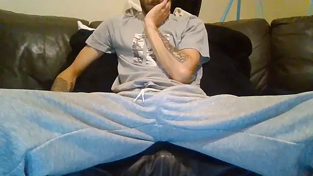 Snapshot of feetlovrr94 chatting on 06/11/26, 01:49 feetlovrr94 online show from 06/11/26, 01:49