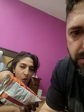 Muchos cogios online show from 04/18/26, 06:34