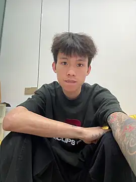 zzzzppp3 online show from 04/21/26, 01:42