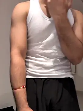 Snapshot of handsome-hunky chatting on 03/25/26, 01:39 handsome-hunky online show from 03/25/26, 01:39
