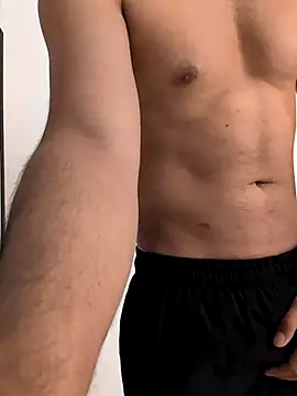Snapshot of handsome-hunky chatting on 04/19/26, 07:16 handsome-hunky online show from 04/19/26, 07:16
