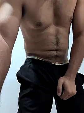 Snapshot of handsome-hunky chatting on 06/17/26, 01:34 handsome-hunky online show from 06/17/26, 01:34
