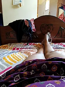 Snapshot of Tamil-swathi99 chatting on 03/24/26, 05:45 Tamil-swathi99 online show from 03/24/26, 05:45