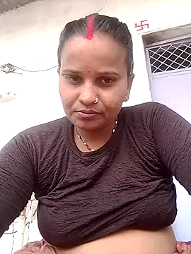 Snapshot of Shivani09900 chatting on 06/25/26, 06:07 Shivani09900 online show from 06/25/26, 06:07