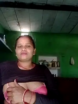 Snapshot of Shivani09900 chatting on 06/27/26, 10:09 Shivani09900 online show from 06/27/26, 10:09