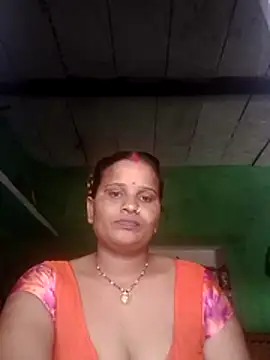 Snapshot of Shivani09900 chatting on 07/04/26, 05:02 Shivani09900 online show from 07/04/26, 05:02
