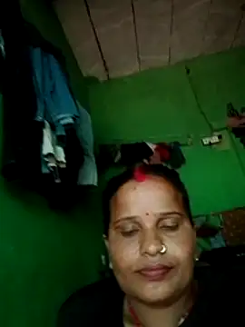 Snapshot of Shivani09900 chatting on 07/12/26, 06:15 Shivani09900 online show from 07/12/26, 06:15