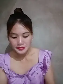 Snapshot of meg_06 chatting on 06/17/26, 02:18 meg 06 online show from 06/17/26, 02:18