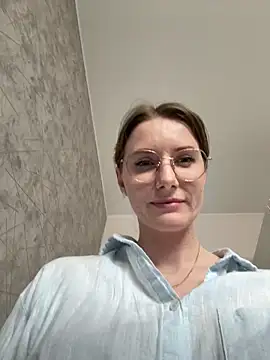 FReyja 44 online show from 04/15/26, 12:12