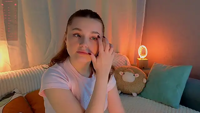Snapshot of LorriMonz chatting on 06/04/26, 01:55 LorriMonz online show from 06/04/26, 01:55