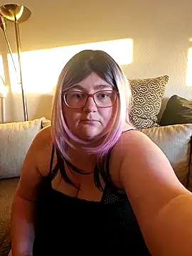 Snapshot of xXLunaBlissXx chatting on 04/28/26, 06:24 xXLunaBlissXx online show from 04/28/26, 06:24