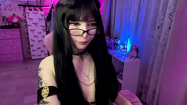 ToxiraLuneX online show from 04/30/26, 04:46