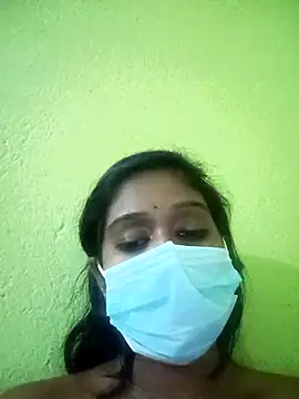 Snapshot of bannerjeesneha20 chatting on 03/28/26, 01:43 bannerjeesneha20 online show from 03/28/26, 01:43