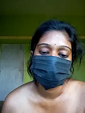 Snapshot of bannerjeesneha20 chatting on 04/13/26, 02:28 bannerjeesneha20 online show from 04/13/26, 02:28